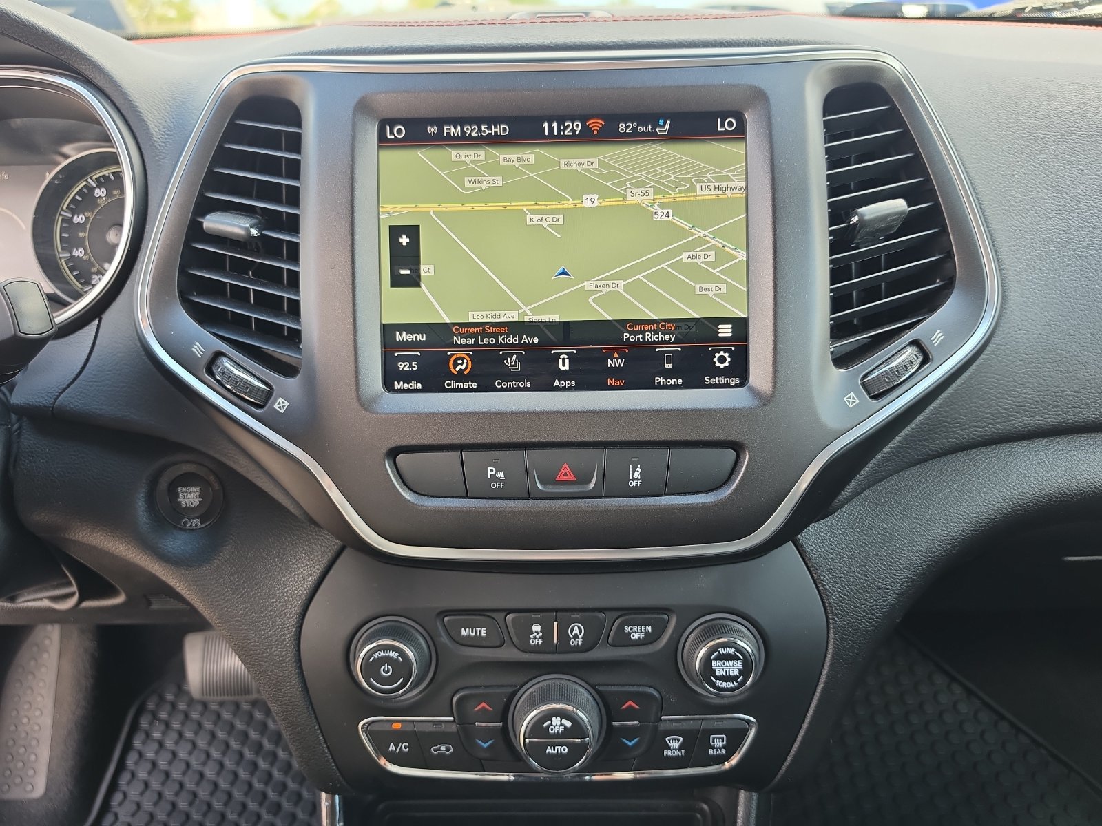Used 2021 Jeep Cherokee Trailhawk w/ Sun, Sound & Nav Group AWD/4WD image 18