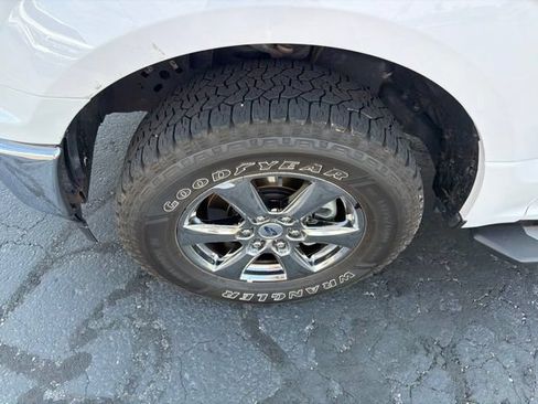 Used 2020 Ford F150 XLT w/ Equipment Group 302A Luxury AWD/4WD image 17