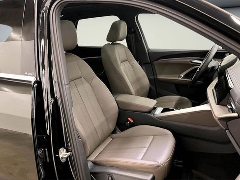 Used 2025 Audi Q5 Premium image 30