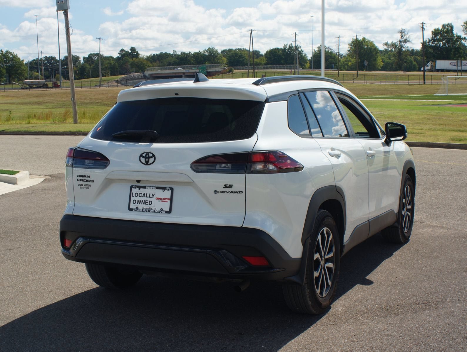 Used 2026 Toyota Corolla Cross AWD Hybrid w/ Moonroof Package image 19