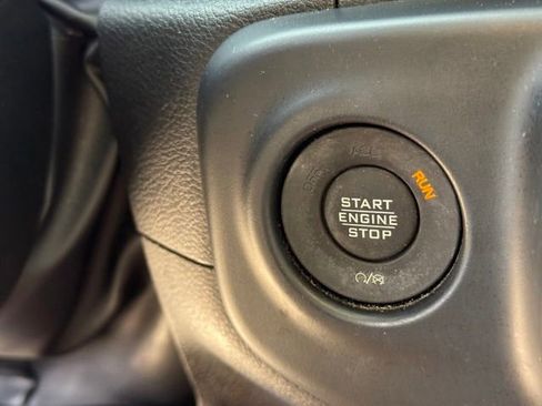 Used 2022 Jeep Wrangler Unlimited Rubicon 4xe w/ Cold Weather Group AWD/4WD image 15