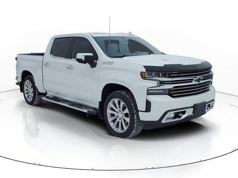 Used 2020 Chevrolet Silverado 1500 High Country w/ Technology Package image 2