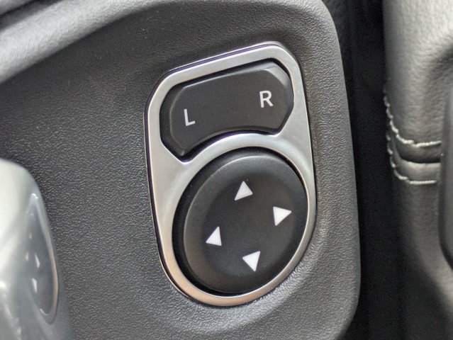 Certified 2026 Jeep Wrangler Unlimited Sahara AWD/4WD image 24
