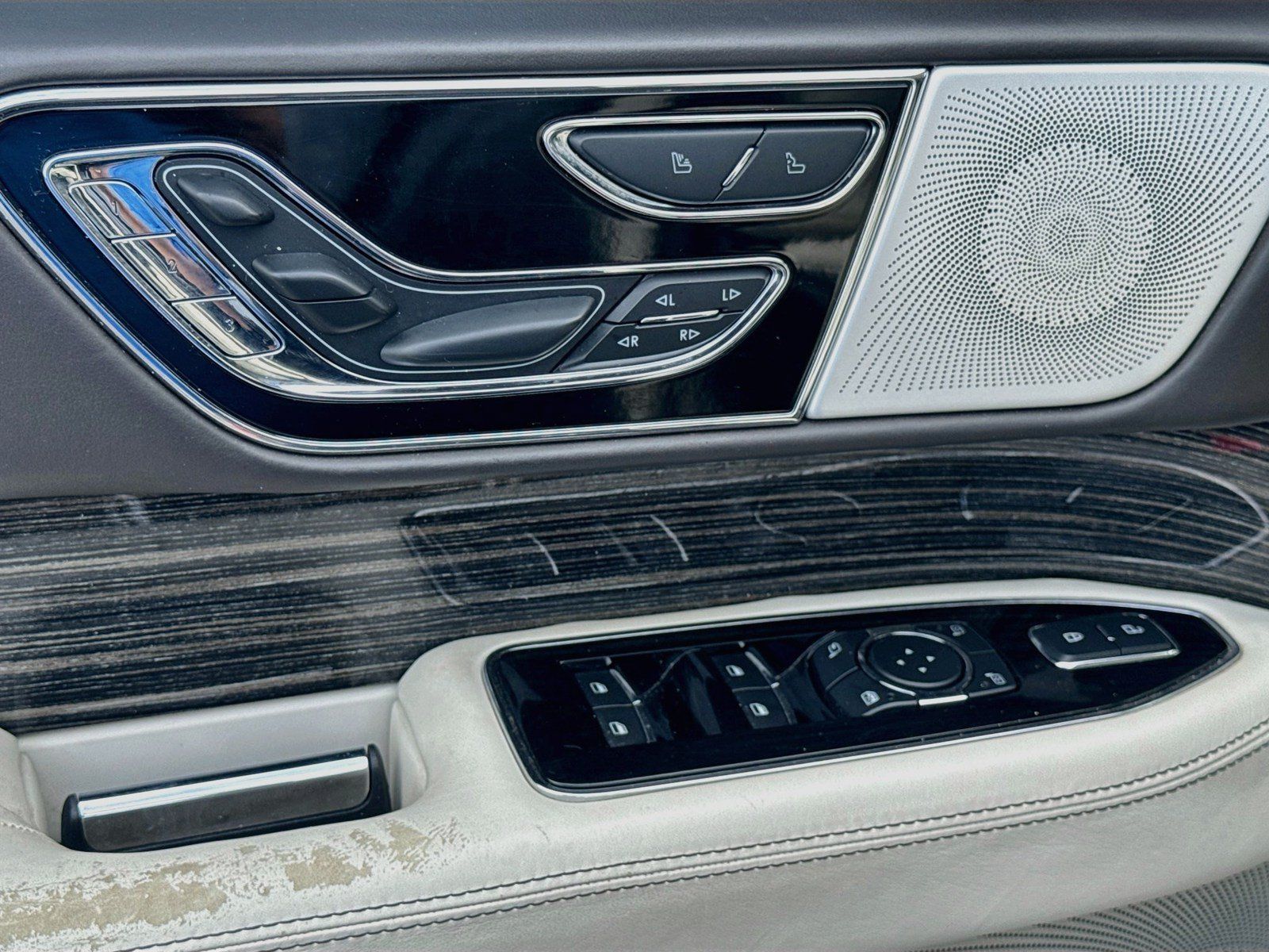 Used 2022 Lincoln Navigator Black Label AWD/4WD image 18