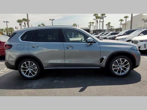 New 2026 BMW X5 xDrive40i w/ Parking Assistance Package image 26