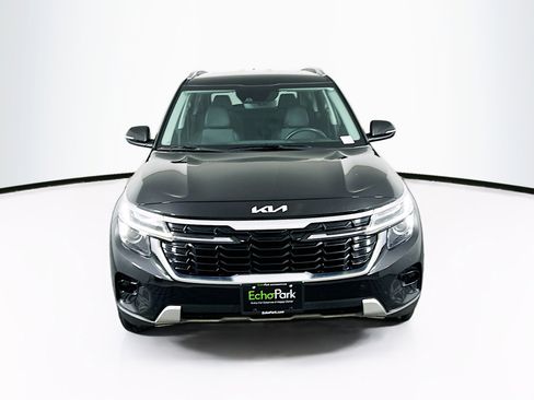 Used 2025 Kia Seltos S image 2