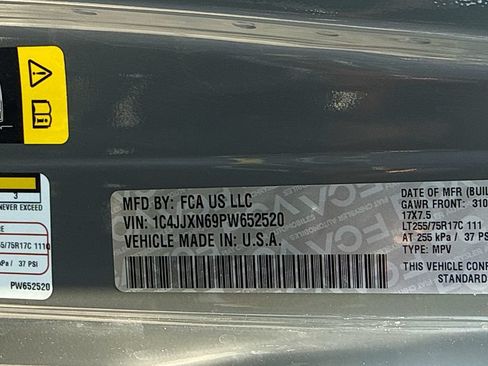 Certified 2023 Jeep Wrangler Unlimited AWD/4WD image 36