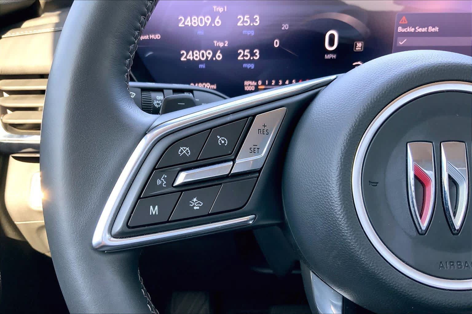 Certified 2025 Buick Envision Preferred AWD/4WD image 24