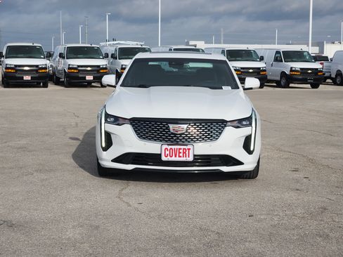 Used 2023 Cadillac CT4 Premium Luxury w/ Climate Package RWD image 2
