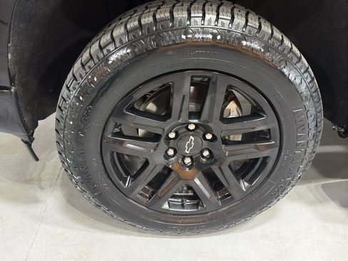 Used 2024 Chevrolet Silverado 1500 RST AWD/4WD image 9