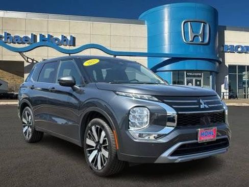 Used 2025 Mitsubishi Outlander SE AWD/4WD image 1