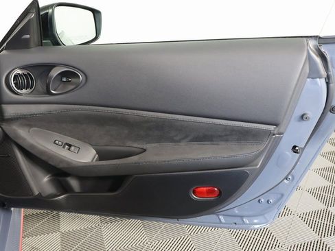 Used 2024 Nissan Z NISMO w/ Floor Mat Package image 11