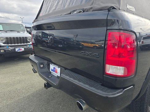 Used 2016 RAM 1500 Express w/ Black Ram 1500 Express Group image 17