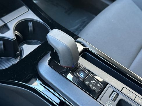 Used 2024 Toyota Prius Prime SE image 21