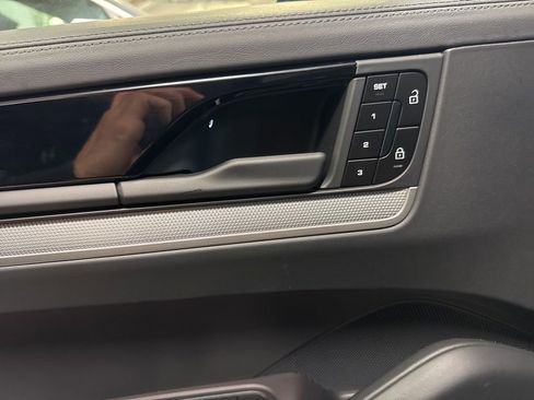 New 2026 Porsche Cayenne image 10