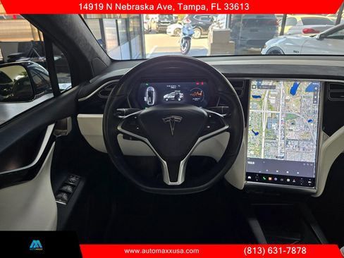 Used 2017 Tesla Model X 75D image 18