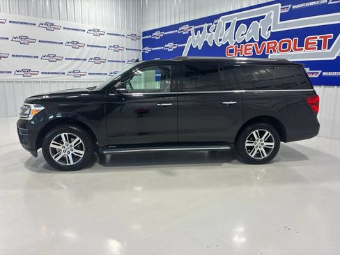 Used 2022 Ford Expedition Max Limited AWD/4WD image 3