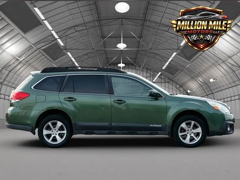 Used 2013 Subaru Outback 2.5i Premium AWD/4WD image 7