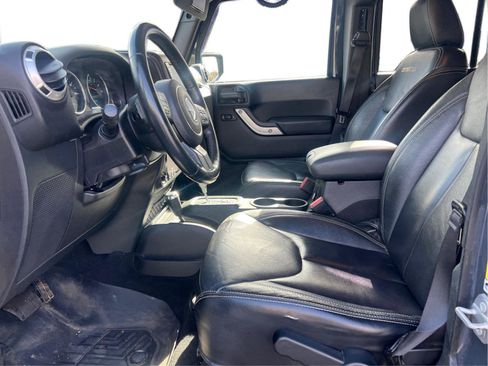 Used 2016 Jeep Wrangler Unlimited Sahara w/ Max Tow Package image 6