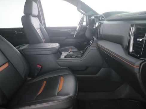 Used 2025 GMC Sierra 3500 AT4 w/ AT4 Premium Plus Package AWD/4WD image 33