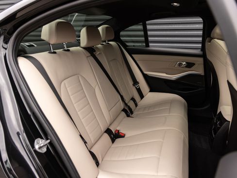 Used 2024 BMW M340i w/ Premium Package image 28