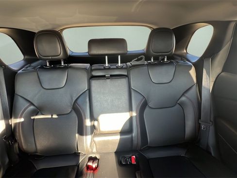 Used 2021 Jeep Cherokee Trailhawk w/ Premium Leather Package image 11