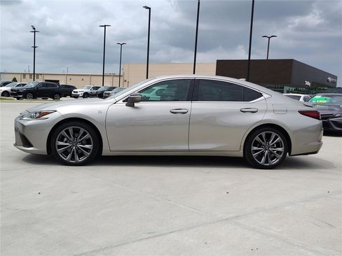 Used 2019 Lexus ES 350 F Sport w/ Accessory Package 2 FWD image 3