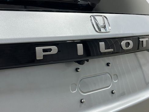 New 2026 Honda Pilot Elite image 6