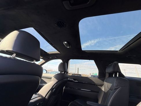 Used 2024 Hyundai Palisade Calligraphy image 6