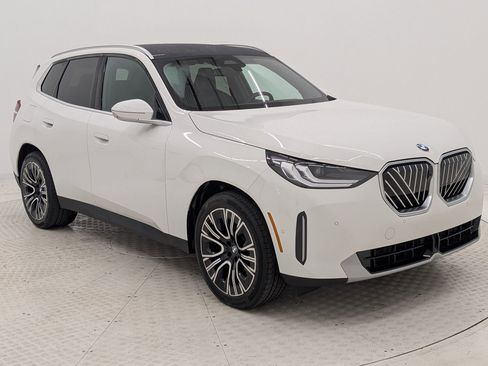 Used 2026 BMW X3 xDrive30i w/ Premium Package AWD/4WD image 7