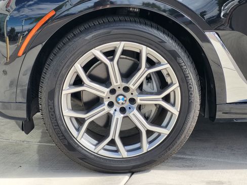 Used 2019 BMW X7 xDrive40i w/ Premium Package AWD/4WD image 9