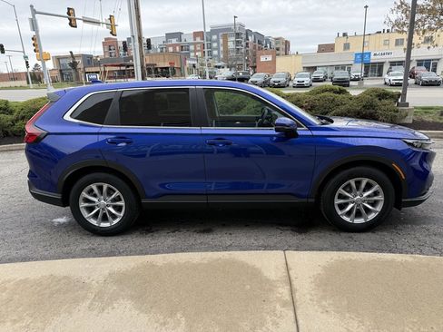 Certified 2025 Honda CR-V EX image 4