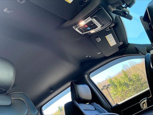 Certified 2025 RAM 1500 Rebel w/ G/T Package AWD/4WD image 23