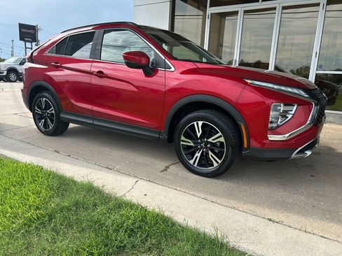 Used 2024 Mitsubishi Eclipse Cross AWD image 2