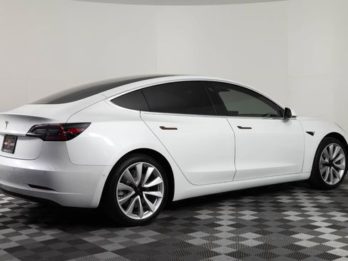 Used 2018 Tesla Model 3 Long Range image 8
