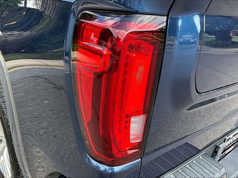 Used 2022 GMC Sierra 1500 Denali w/ Denali Reserve Package AWD/4WD image 29