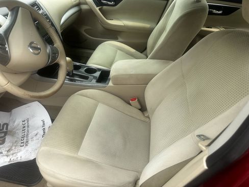 Used 2014 Nissan Altima 2.5 SV FWD image 6