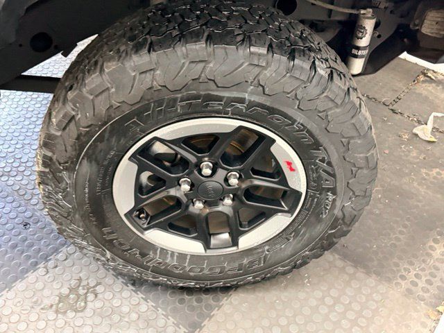 Used 2018 Jeep Wrangler Unlimited Rubicon AWD/4WD image 13