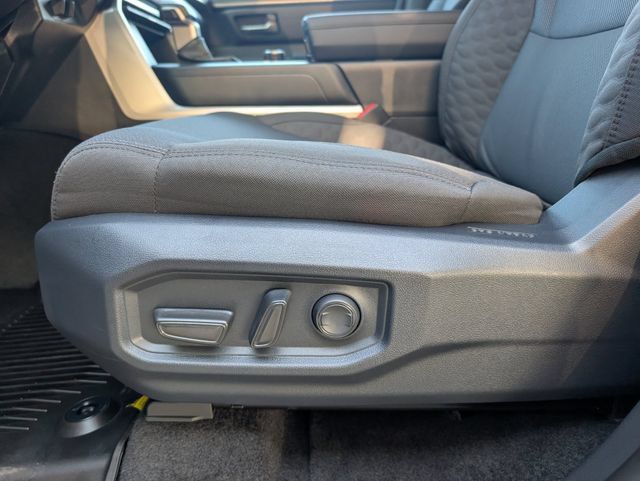 Used 2026 Toyota Tundra SR5 AWD/4WD image 19