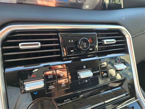 New 2025 Nissan Armada SV image 21