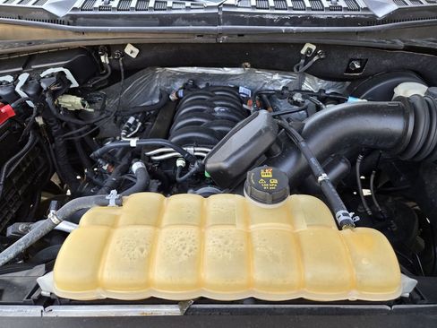 Used 2018 Ford F150 Lariat w/ Equipment Group 502A Luxury image 21