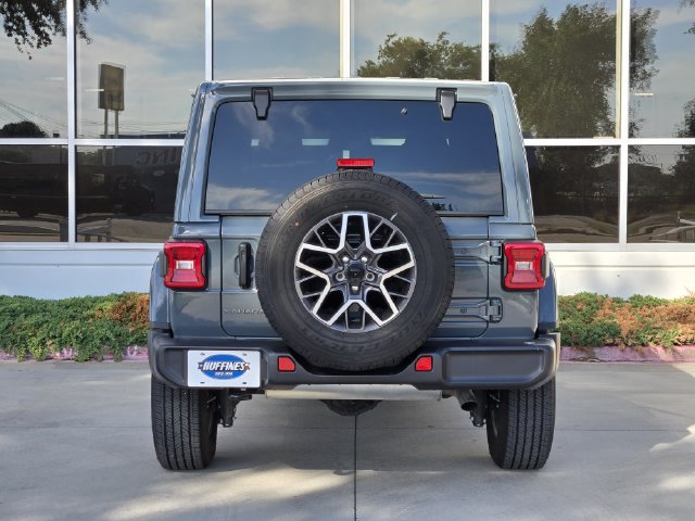 Certified 2026 Jeep Wrangler Unlimited Sahara AWD/4WD image 6