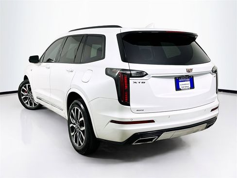 Used 2023 Cadillac XT6 Sport image 6