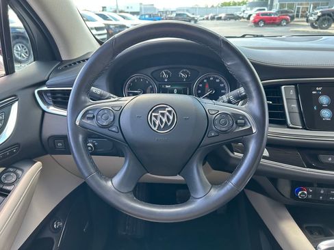Used 2018 Buick Enclave Premium AWD/4WD image 10