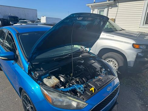 Used 2017 Ford Focus SEL image 41