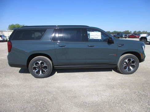 New 2026 GMC Yukon XL AT4 AWD/4WD image 3