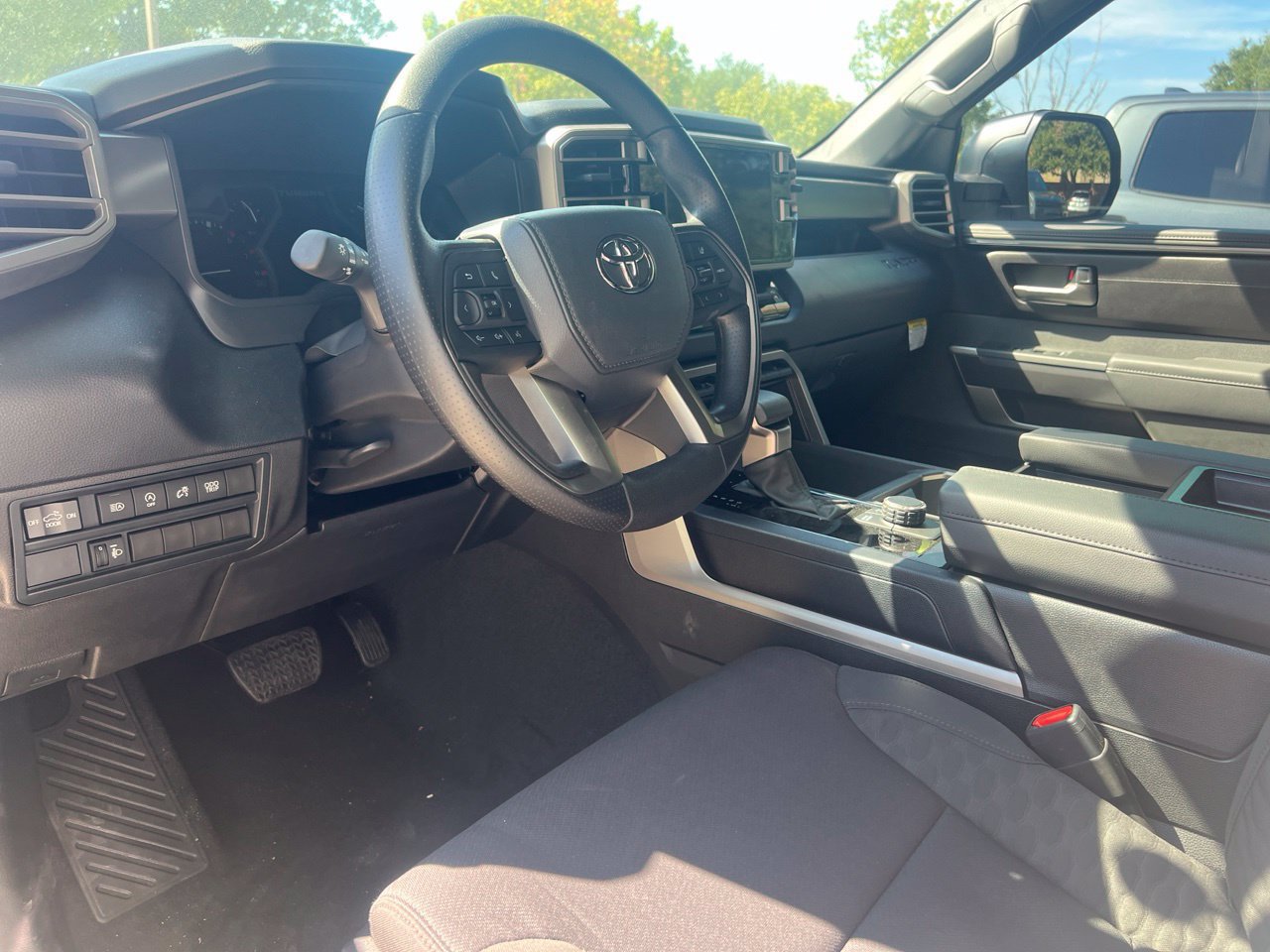 Used 2025 Toyota Tundra SR5 RWD image 9