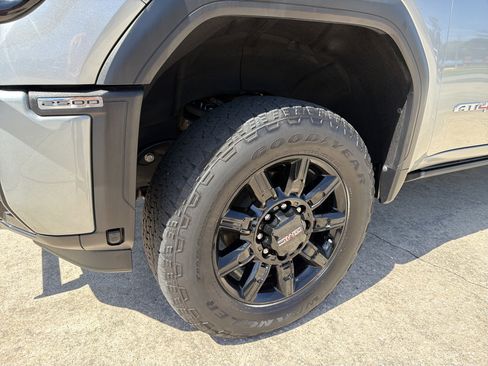 Used 2025 GMC Sierra 2500 AT4 w/ AT4 Premium Plus Package AWD/4WD image 24