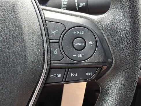 Used 2020 Toyota Camry LE FWD image 22