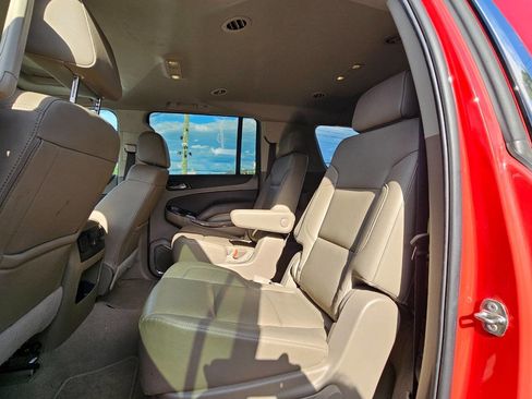 Used 2020 Chevrolet Suburban LT AWD/4WD image 12